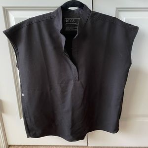 Rafaela™ Oversized Scrub Top Size: small. Color: black.